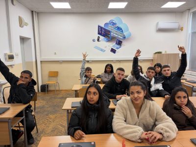 Месец на онлайн безопасността в училище  4