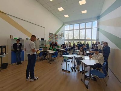 Откриване на нов STEM център в ПГЕЕ - ПГЕЕ - Гълъбово